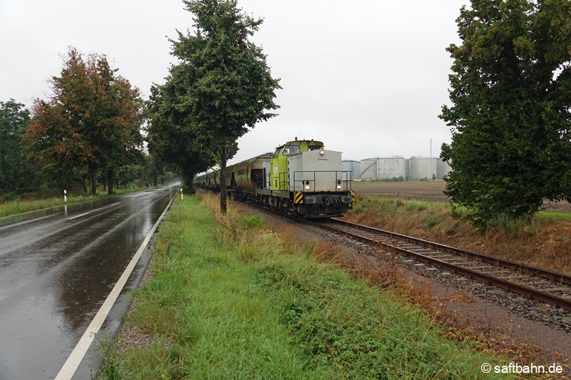 Leergetreidezug bei Zörbig auf dem Rückweg nach Bitterfeld Nord.