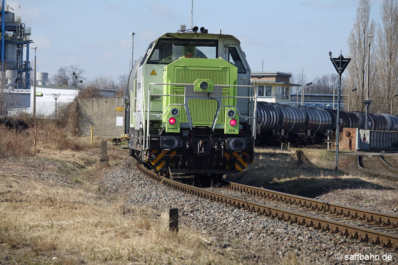 Schiebefahrt nach Zörbig: 650 093 hat das Chemiepark-Gleis verlassen und befindet sich in Bitterfeld Nord bereits auf der Streckengleis nach Zörbig (-Stumsdorf).