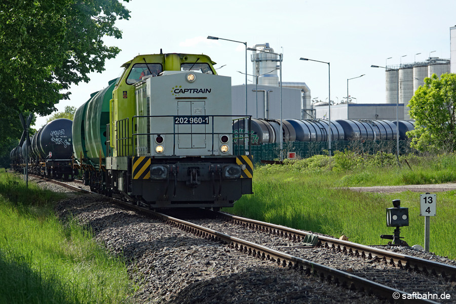 Ausfahrt Zörbig: Dabei wird auch die beschädigte und derziet nicht nutzbare Gleissperre am Kilometer 13,4 passiert.