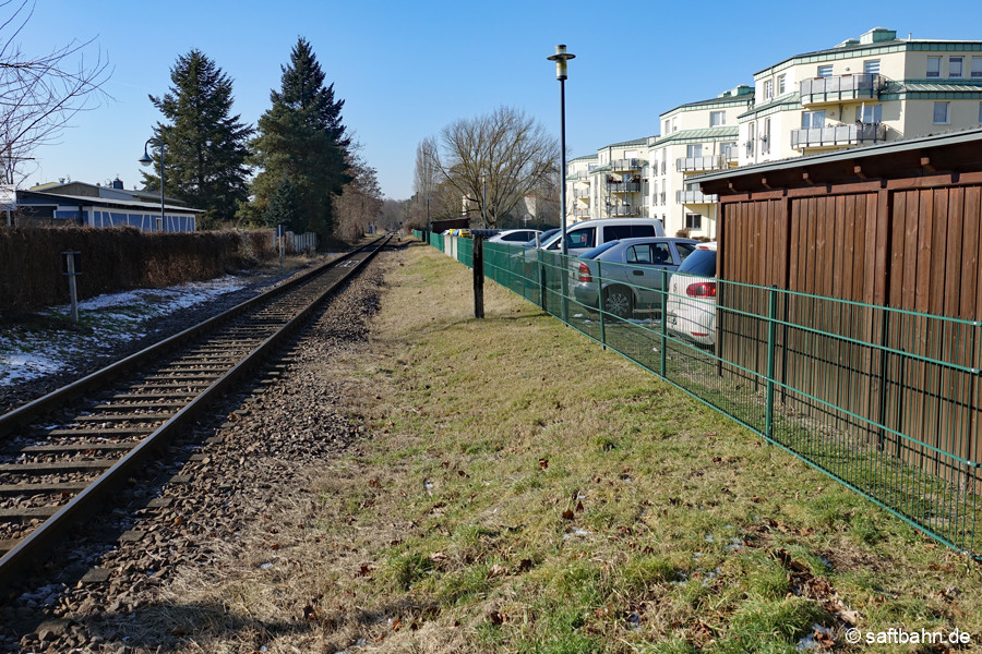 Sandersdorf: Die Studie schlägt vor, den neuen 170 Meter langen Bahnsteig mit behindertengerechtem Zugang in das Stadtzentrum verlegen.<br>Die Bahnstation wird demnach als Haltepunkt Sandersdorf betrieben.