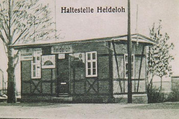 Haltepunkt Heideloh mit seiner Wartehalle um 1904.