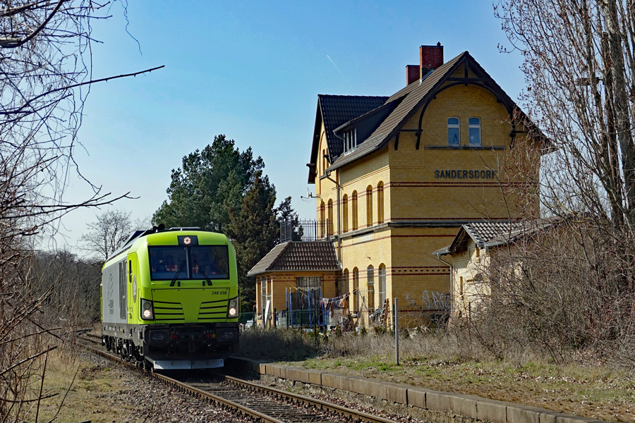 Durchfahrt in Sandersdorf